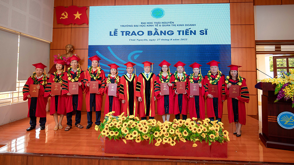 Lễ trao bằng Tiến sĩ, Thạc sĩ năm 2022